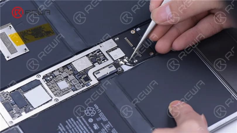 Fix iPad Pro Not Turning On By Replacing Connectors