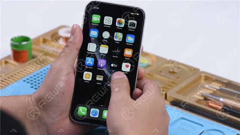 iPhone XR Keeps Searching For Signal with Motherboard Electricity Leakage