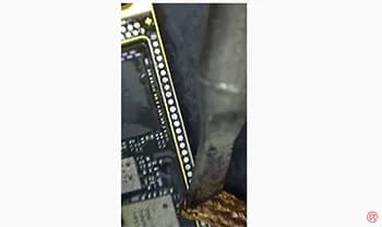 Clean the Bonding Pads of iPhone XS Max