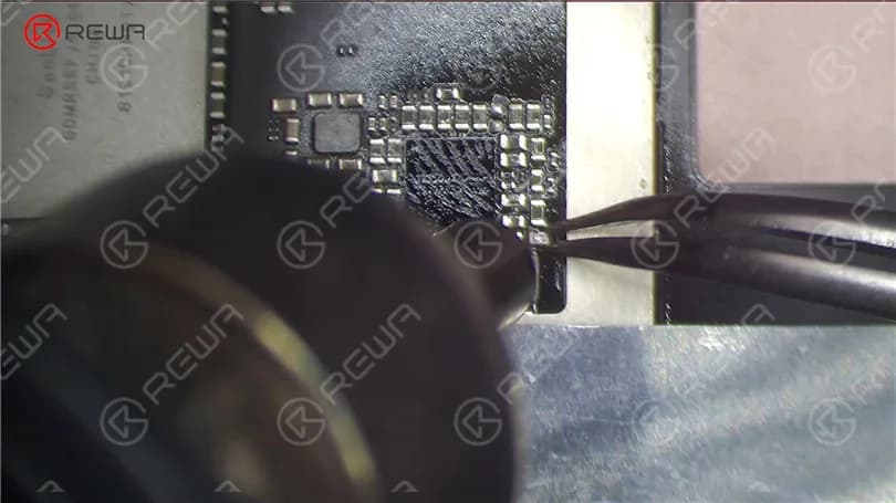 How to Fix an iPad Pro that Won't Turn On - Short Circuit Detected by Rosin Dispenser