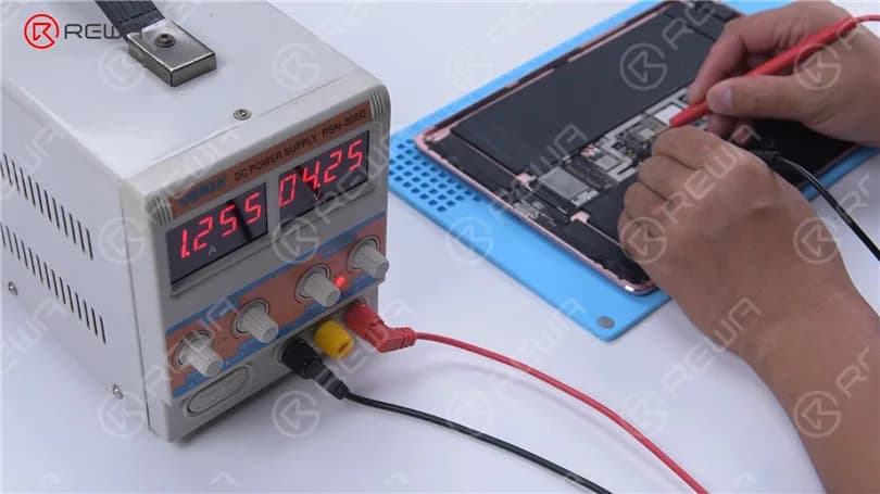 How to Fix an iPad Pro that Won't Turn On - Short Circuit Detected by Rosin Dispenser
