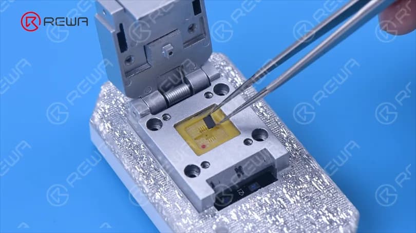 Chip an U301