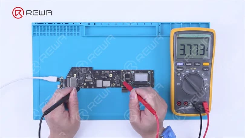 L5840 ist PP3V8 AON VDDMAIN