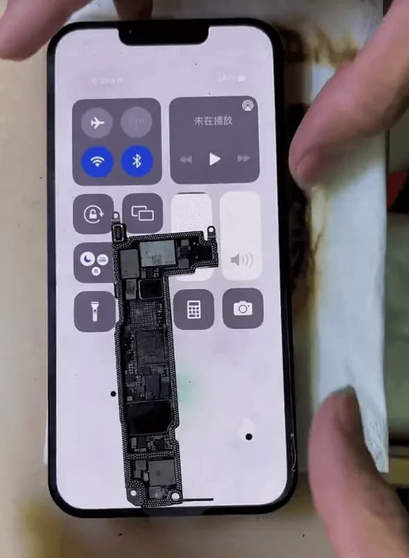 iPhone 13 No Signal and Wi-Fi