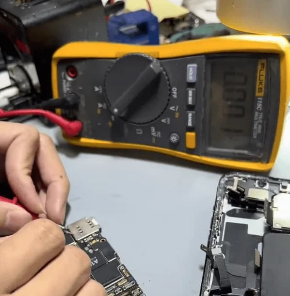 check iphone 13 pro with multimeter