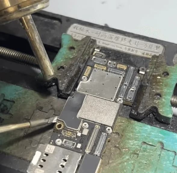 soldering iphone 13 pro
