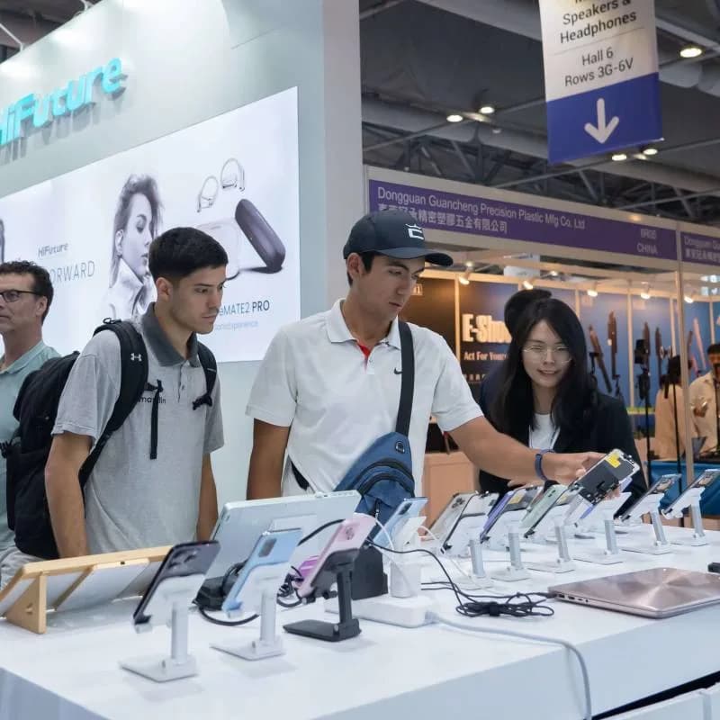 Buyers is choosing phone screen
