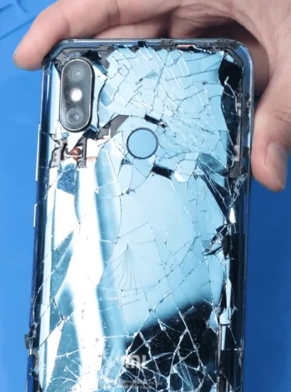 damaged xiaomi mi 8 back cover