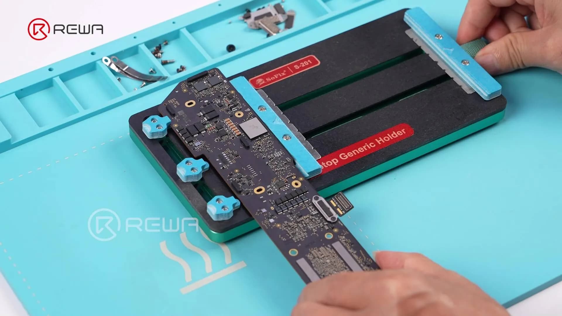 connect mac motherboard in fixture
